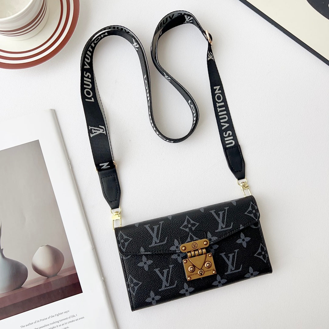Elegant Designer Style Chain Phone Case Wallet
