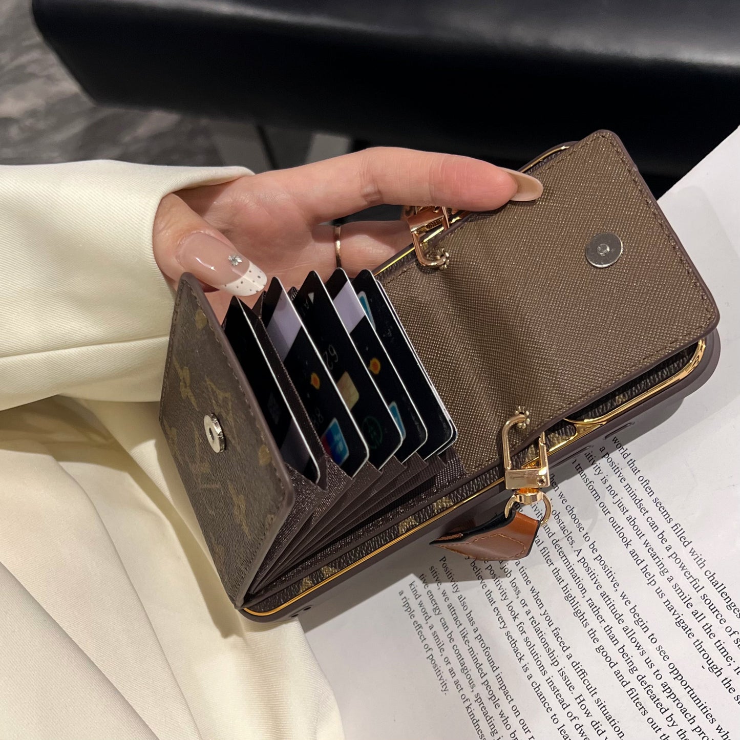 New Classic Luxury Card Holder Phone Case 09