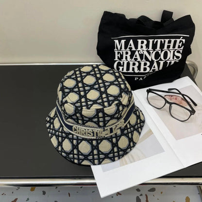 Classic luxury hat 09