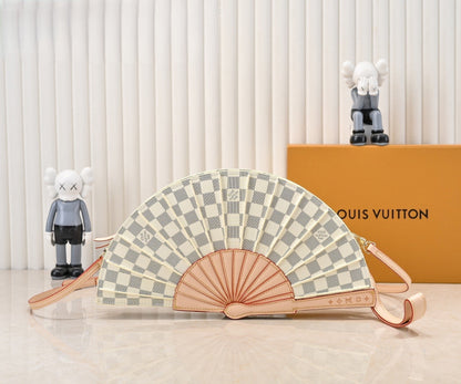 Elegant Fan-Shaped Leather Crossbody Bag