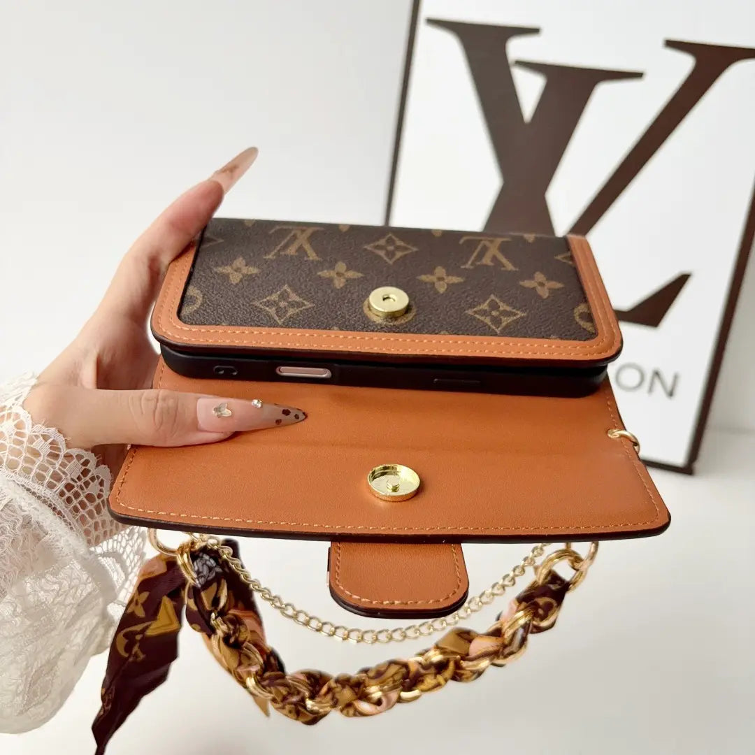 Daphne Handheld Phone Case Bag
