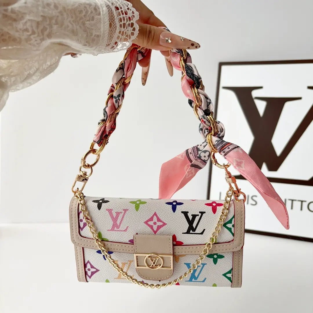 Daphne Handheld Phone Case Bag