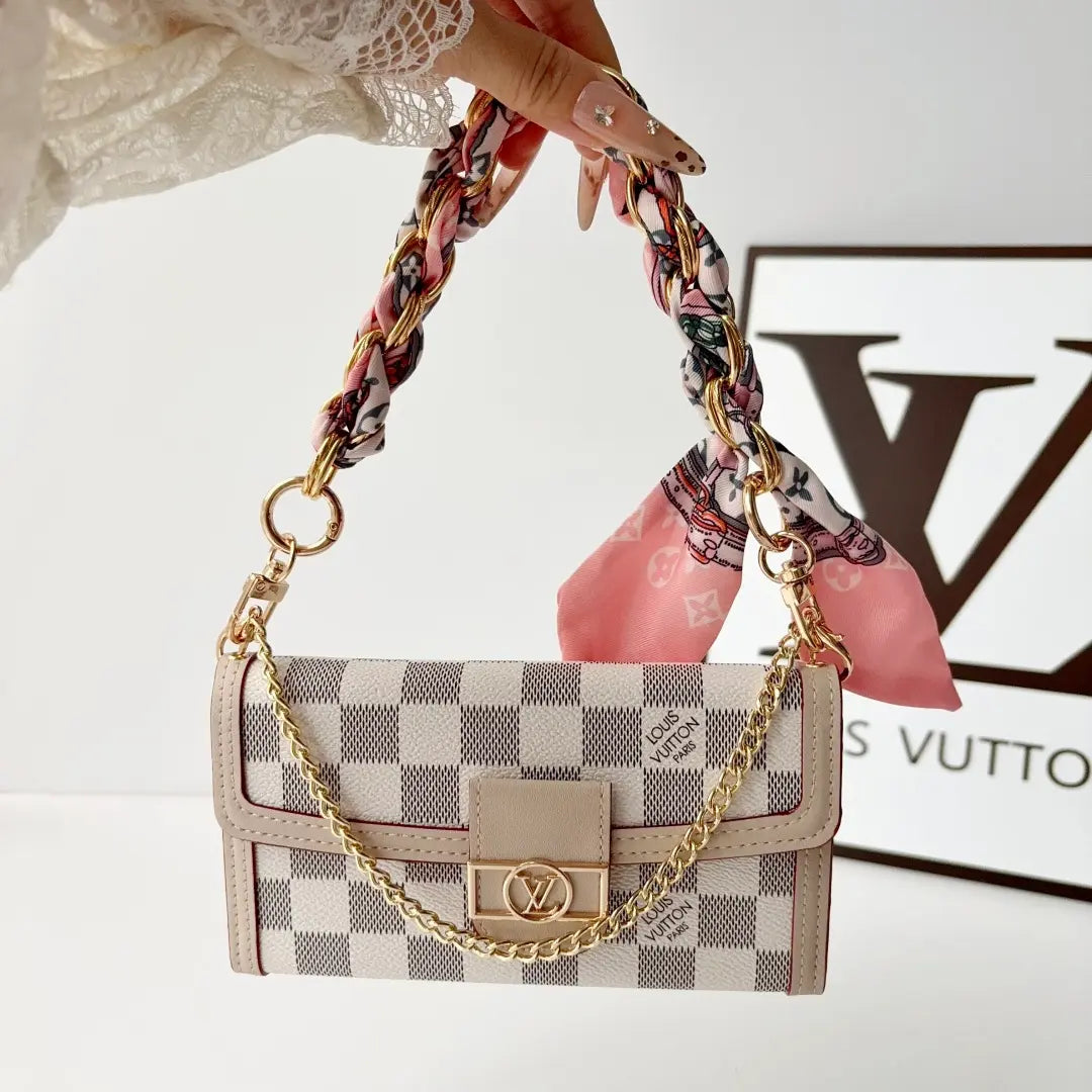 Daphne Handheld Phone Case Bag