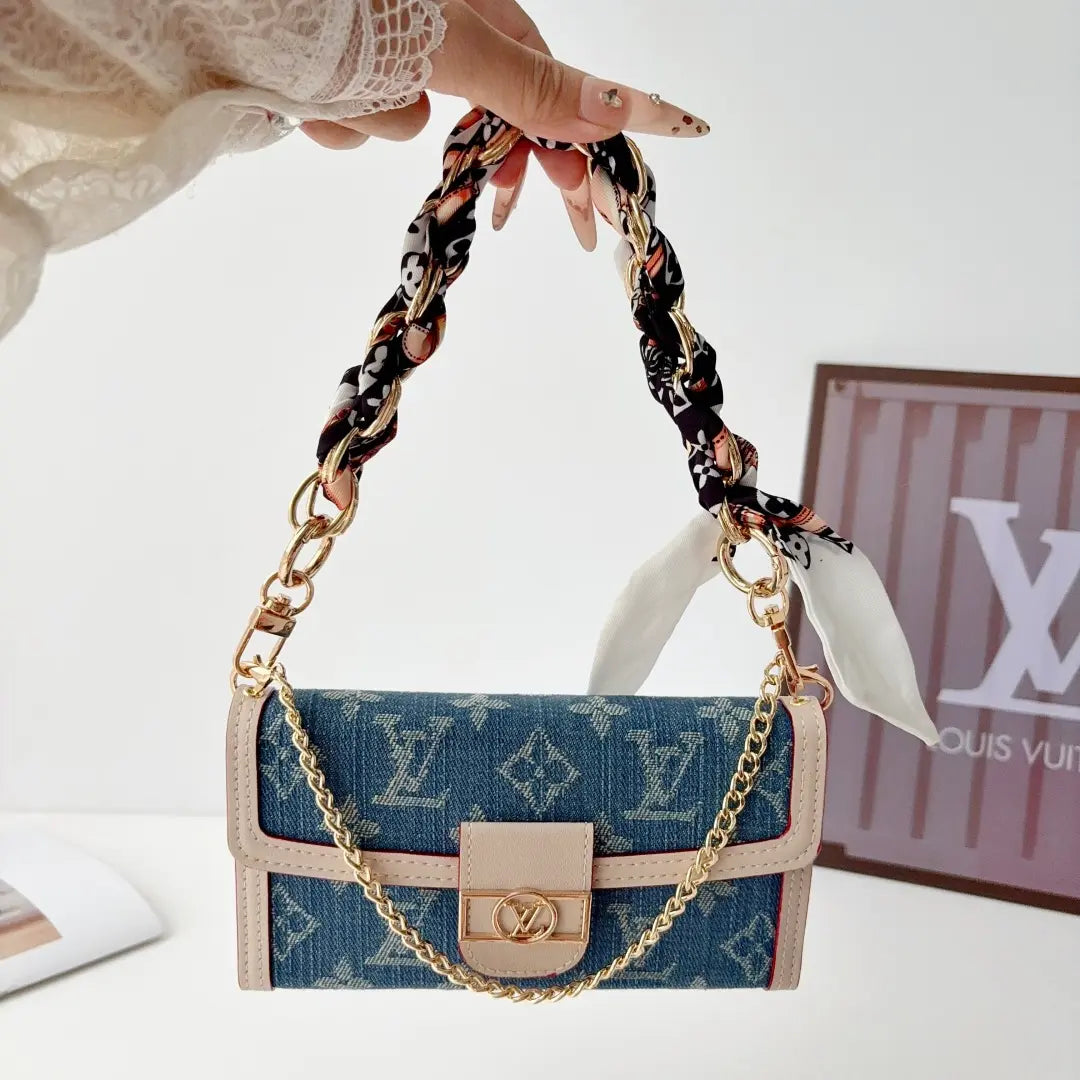 Daphne Handheld Phone Case Bag